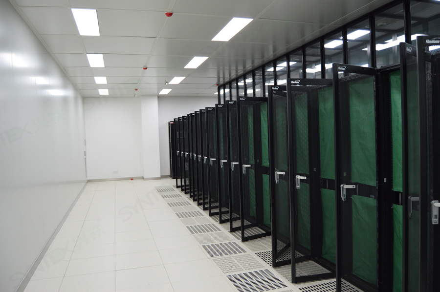 防靜電機房午夜福利视频免费观看