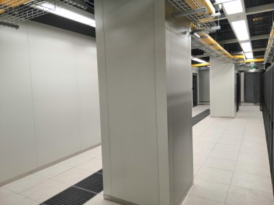 數據中心弱電機房應該如何布線施工？