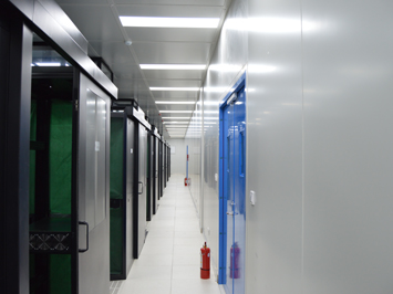 午夜小电影在线观看M6C高端定製係列 機房午夜福利视频免费观看